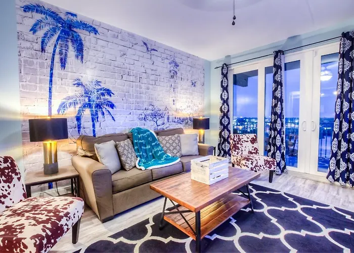 Laketown Wharf 728 By Aneliya
