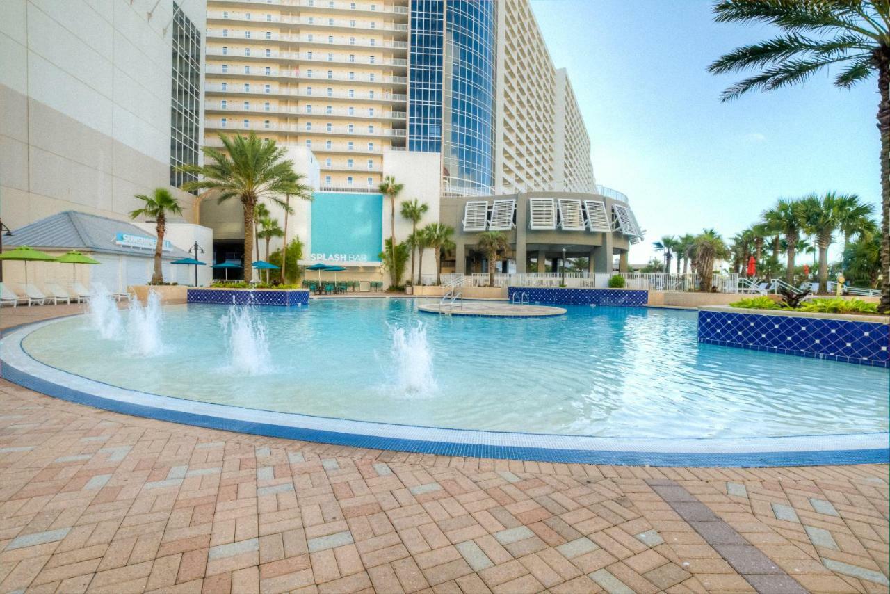 Laketown Wharf 728 By Aneliya
